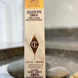 Charlotte Tilbury Beige Suncare Foundation shade 4 neutral